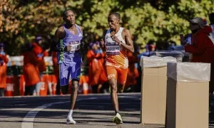 Runner Hà Lan đầu tiên vô địch New York City Marathon