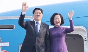 Chủ tịch nước Lương Cường lên đường công tác ở Mỹ Chủ tịch nước Lương Cường lên đường công tác ở Mỹ